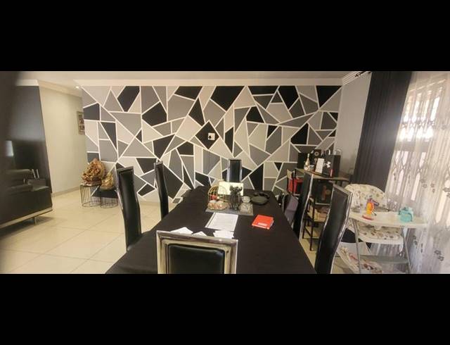 3 BEDROOM HOUSE FOR SALE IN NEW REDRUTH